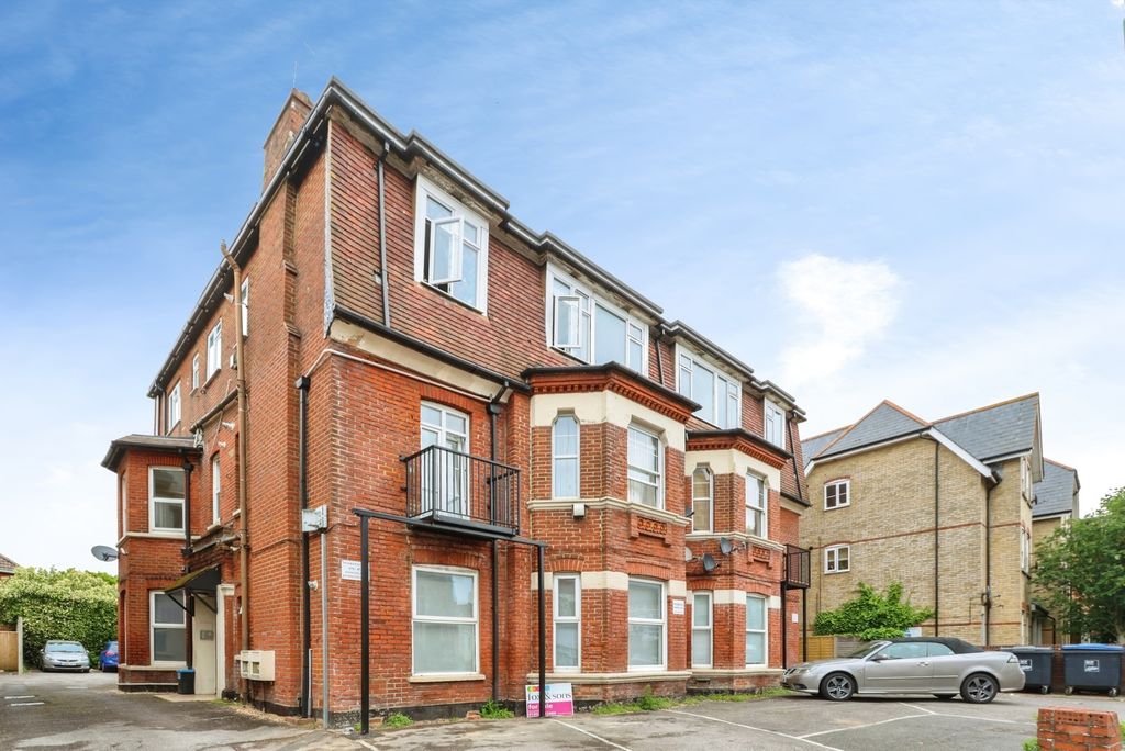 Property photo 2 of 19 Pbox-Img.Jpg