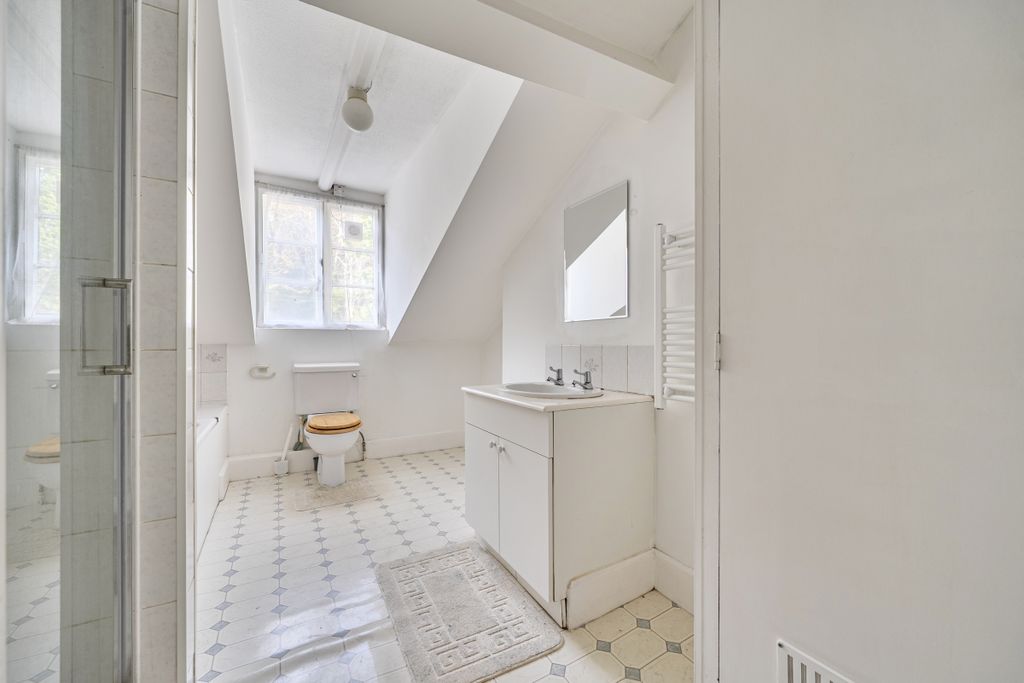 Property photo 3 of 5