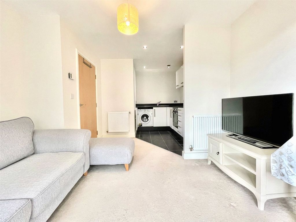 Property photo 2 of 10 Picture No. 08