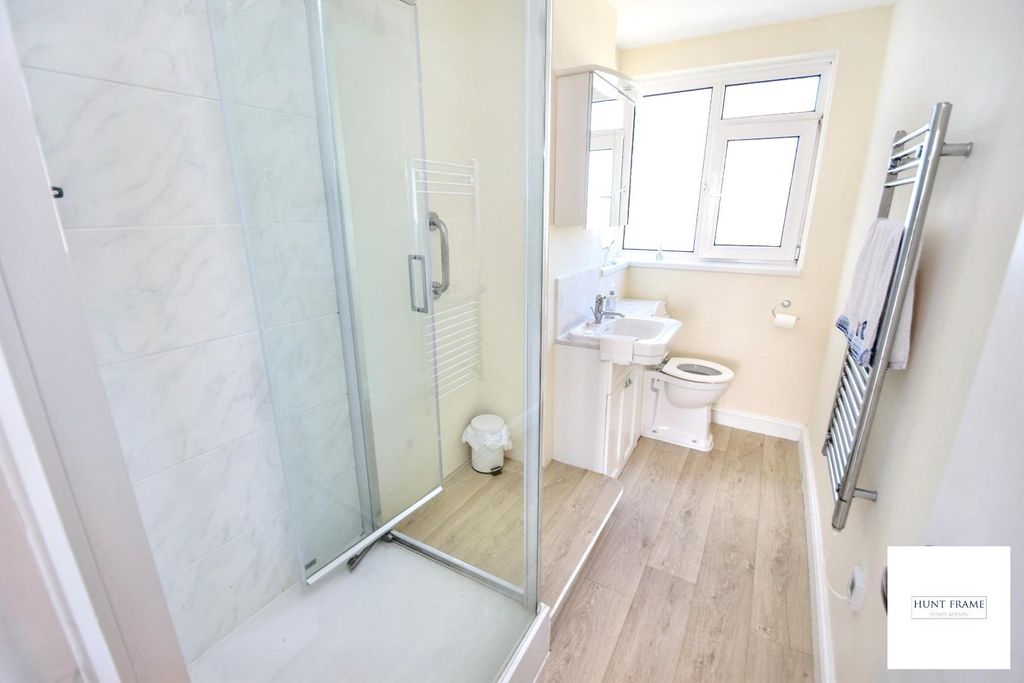 Additional image 13 of 4 bed flat for saleKing Edwards Parade, Eastbourne BN21