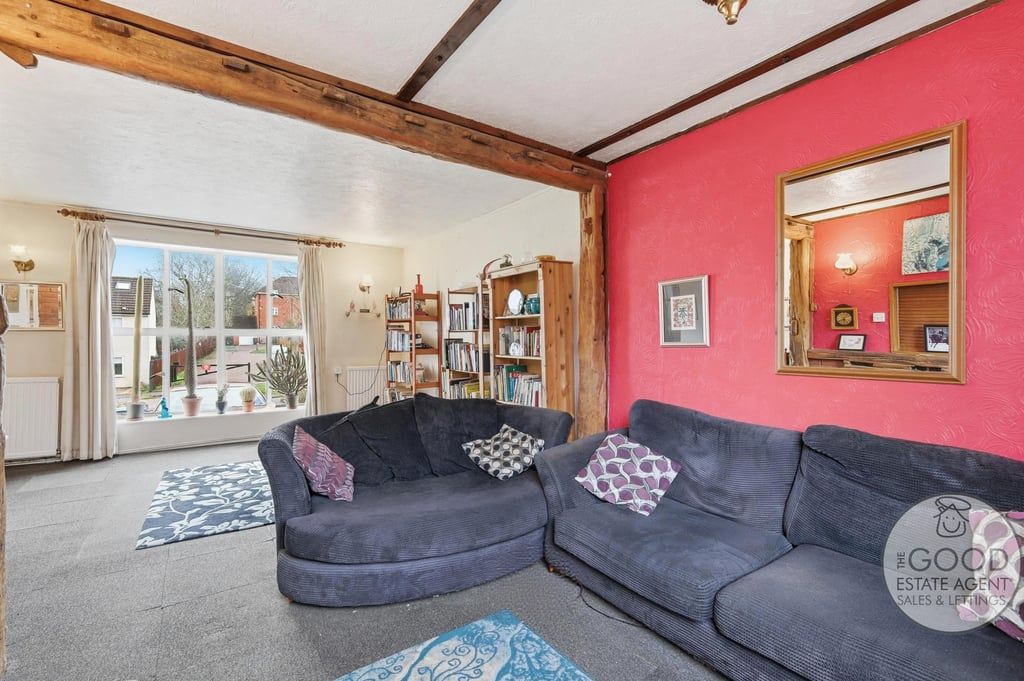 Property photo 3 of 11