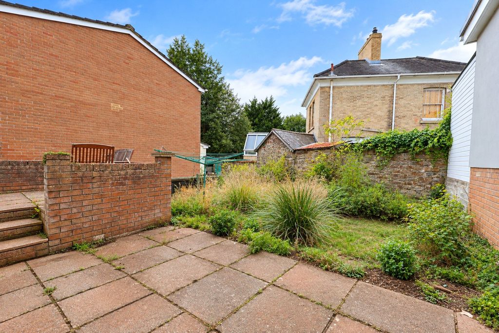 Property photo 2 of 12 Picture No. 07