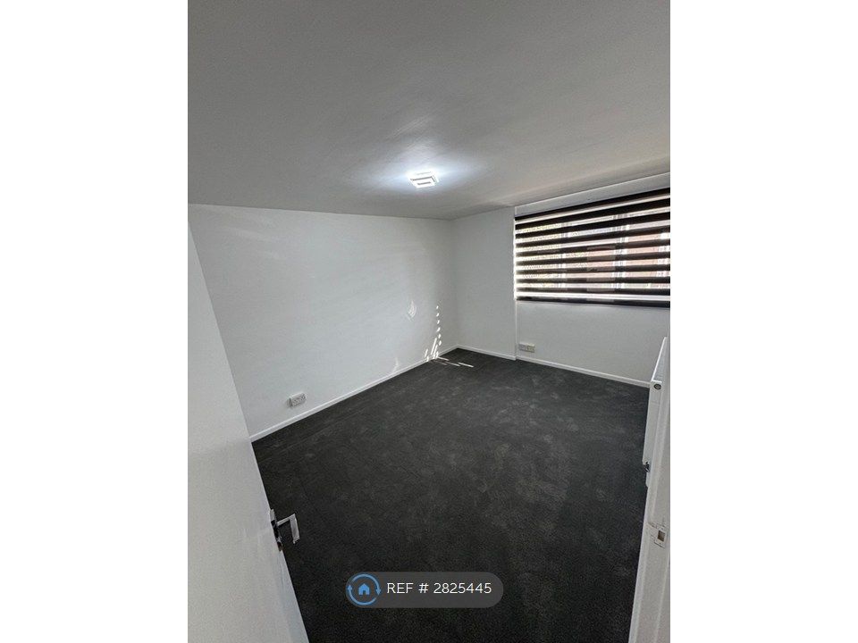 Property photo 1 of 3