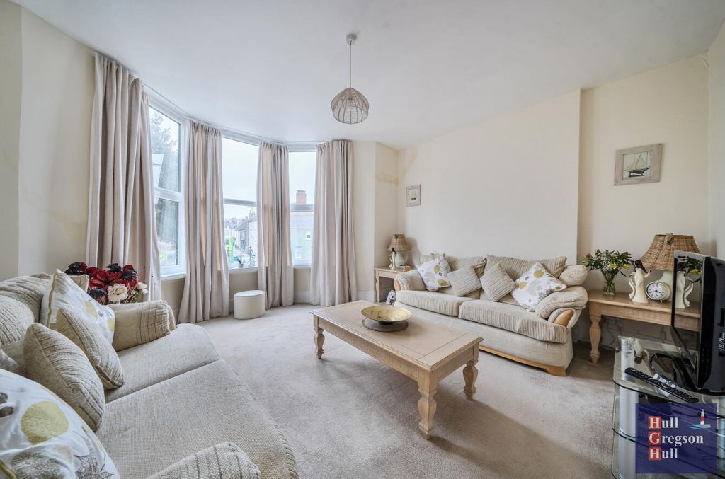 Property photo 3 of 12 2A8535d5-3d7d-498d-A0E8-11F63280Ad9A.Jpg