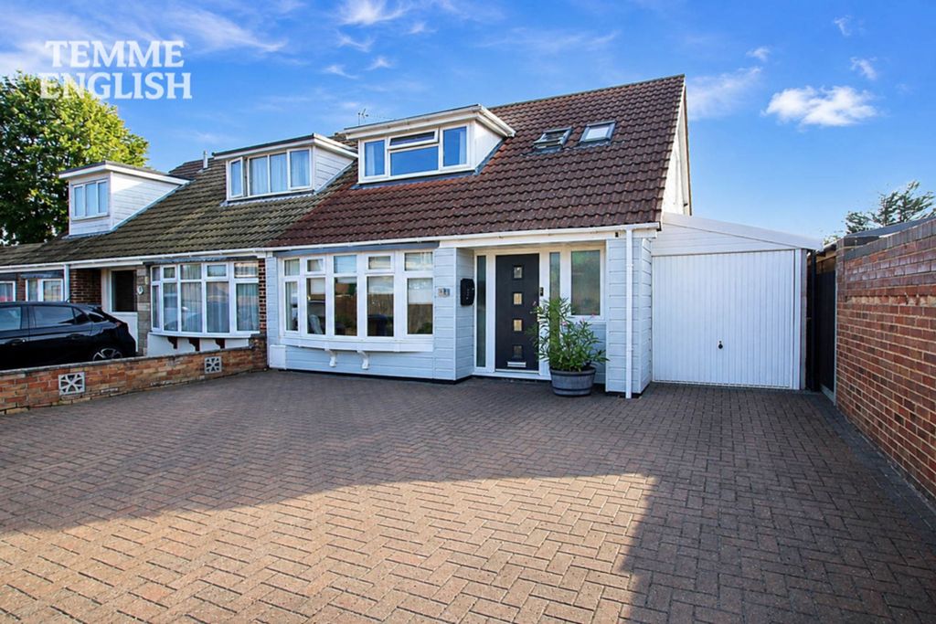 Property photo 1 of 28