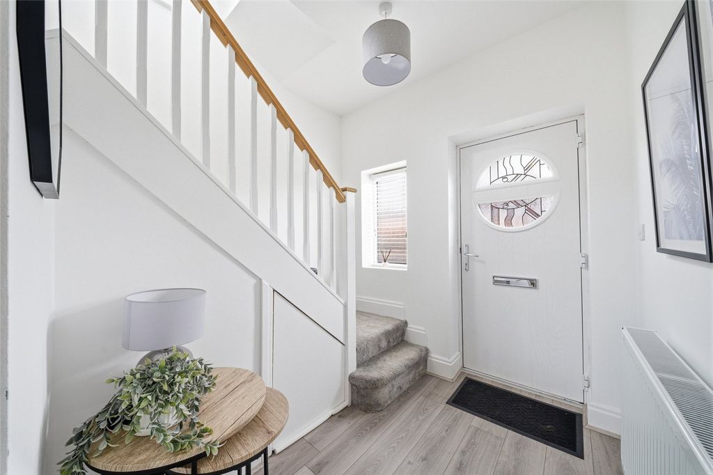 Property photo 3 of 26 Hall