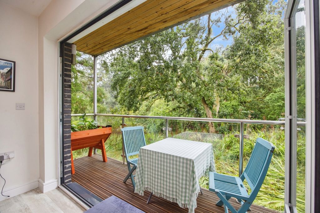 Property photo 3 of 20 Pbox-Img.Jpg