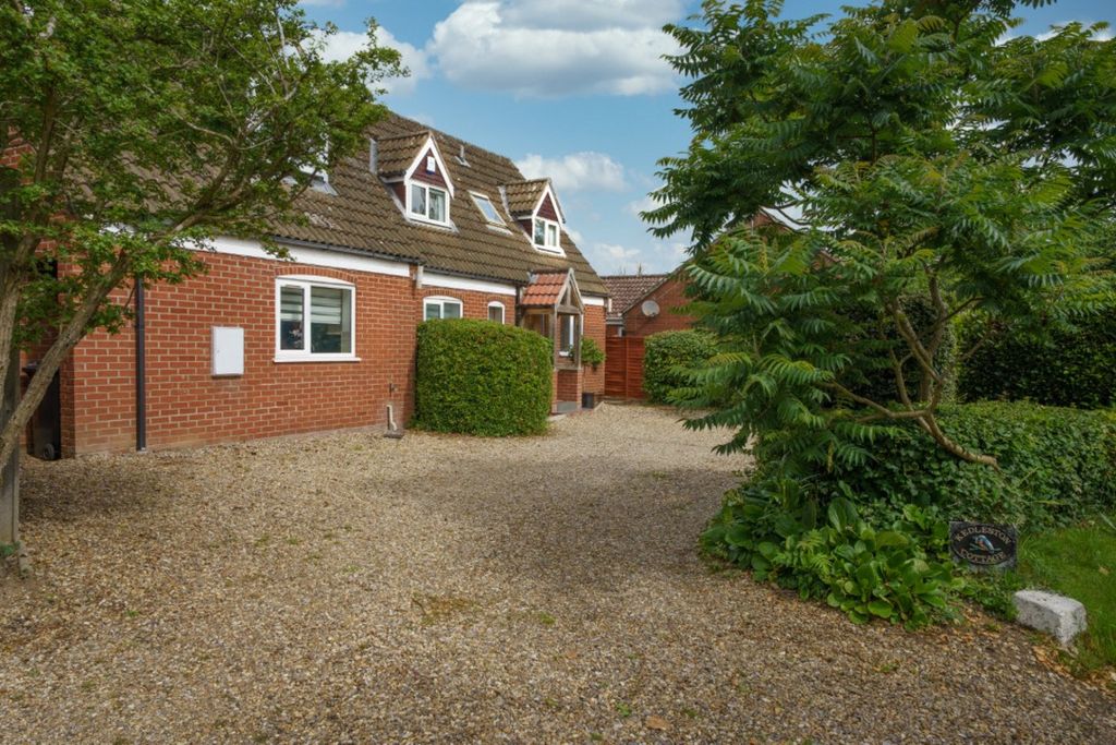 Property photo 2 of 24