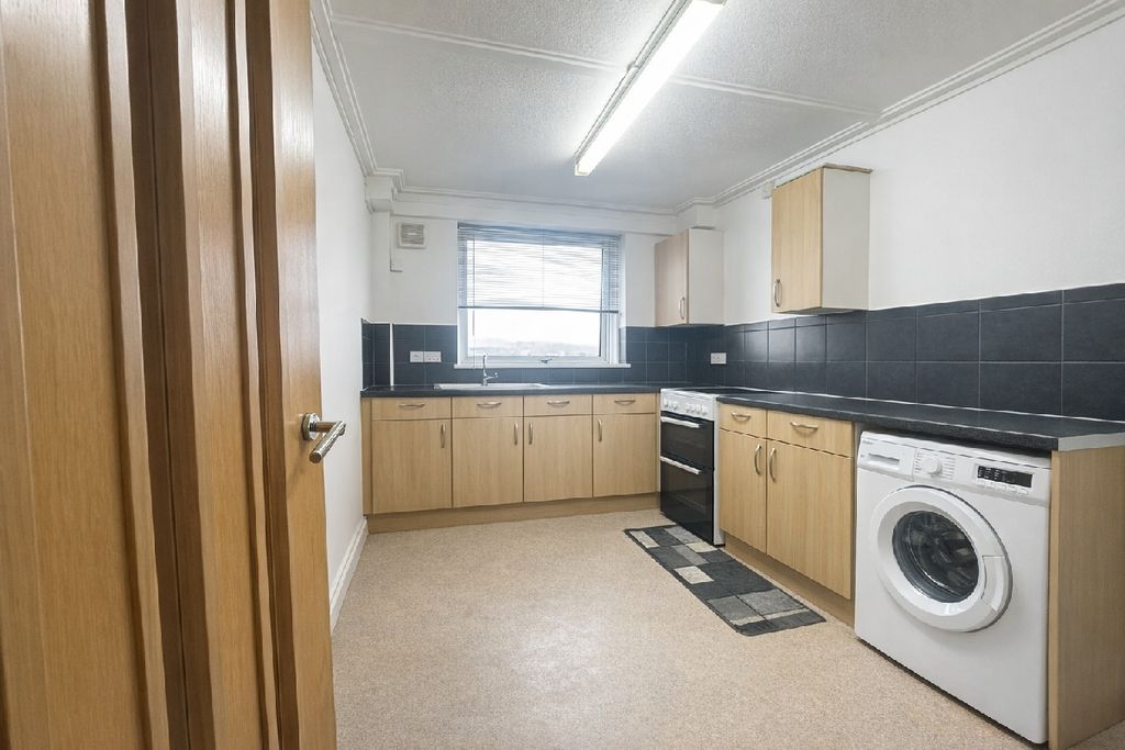 Property photo 3 of 6 Photo 2