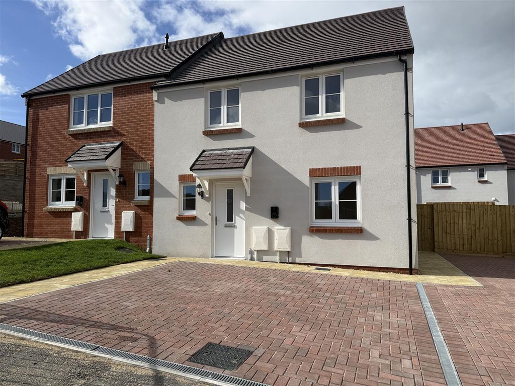 Property photo 1 of 14 Plot 349 Front.Jpeg