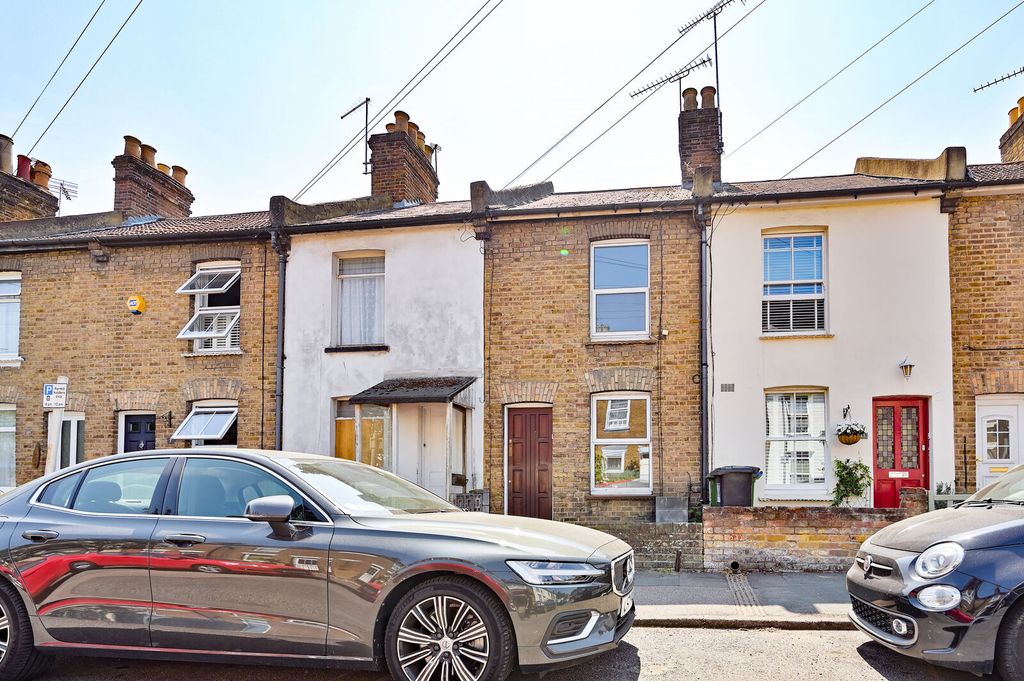 Property photo 1 of 17