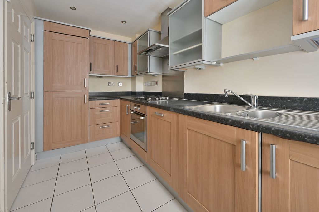Property photo 2 of 22
