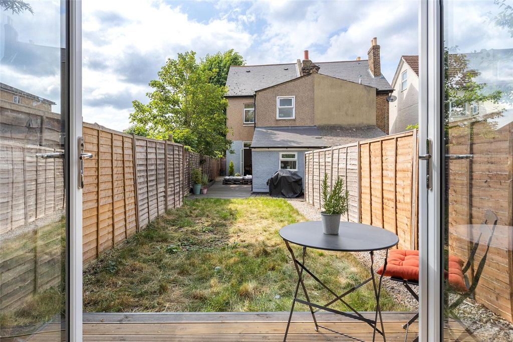 Property photo 3 of 17 Picture No. 04