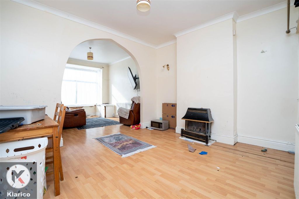 Property photo 3 of 11 Photo-2.Jpg