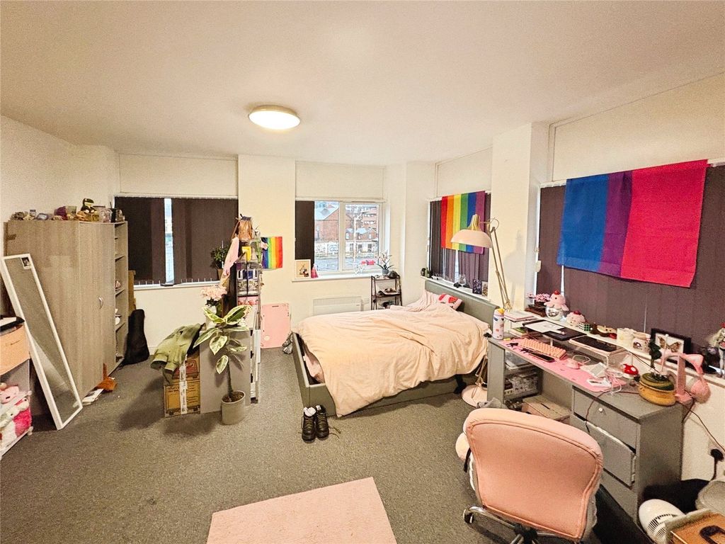 Property photo 2 of 5 Studio Room