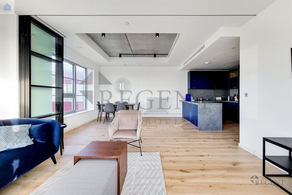 Property photo 1 of 11 Reception