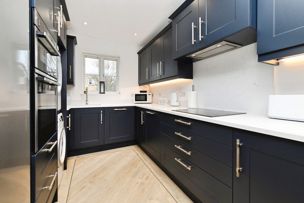 Property photo 2 of 13 Pbox-Img.Jpg