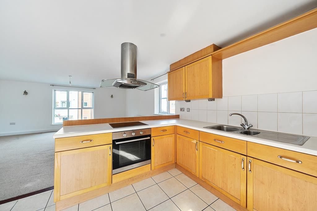 Property photo 3 of 20 Kitchen