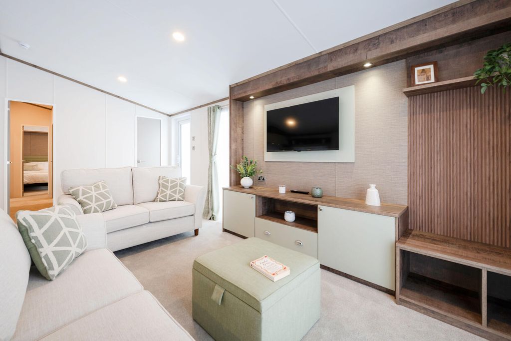 Property photo 1 of 14 Main Photo