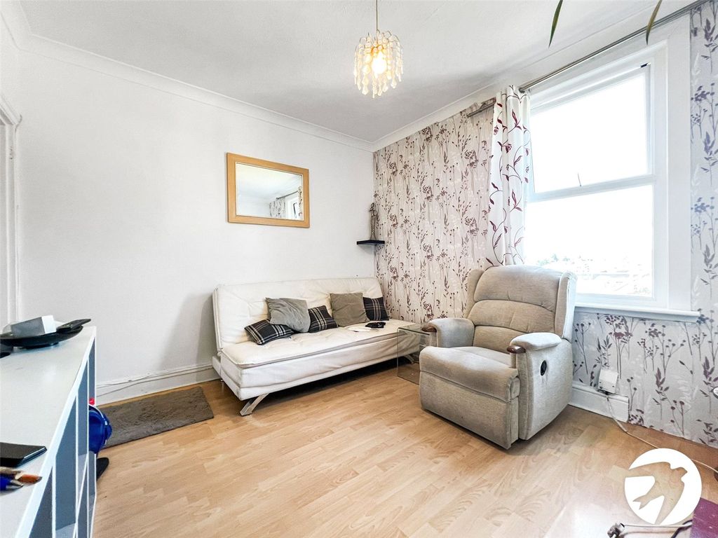 Property photo 3 of 10 Picture No. 05