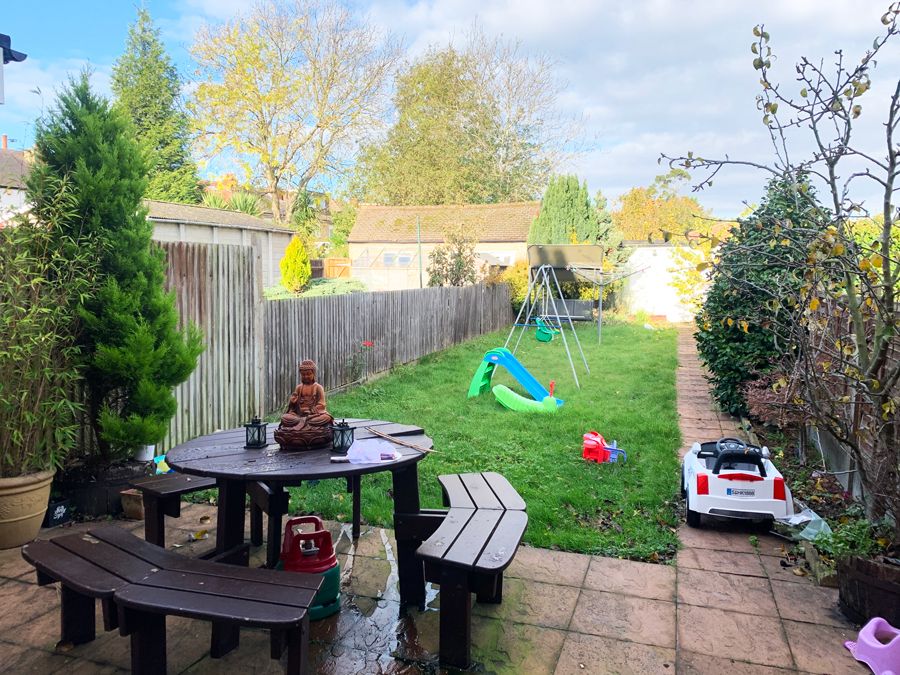 Property photo 1 of 8 Garden