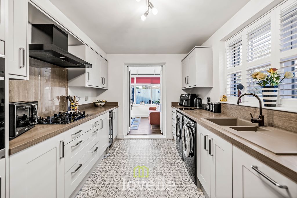 Property photo 3 of 22