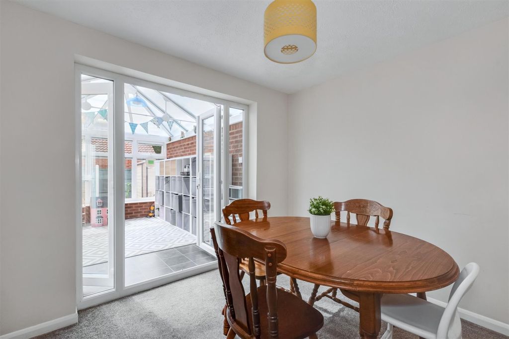 Property photo 3 of 22 Dining Room
