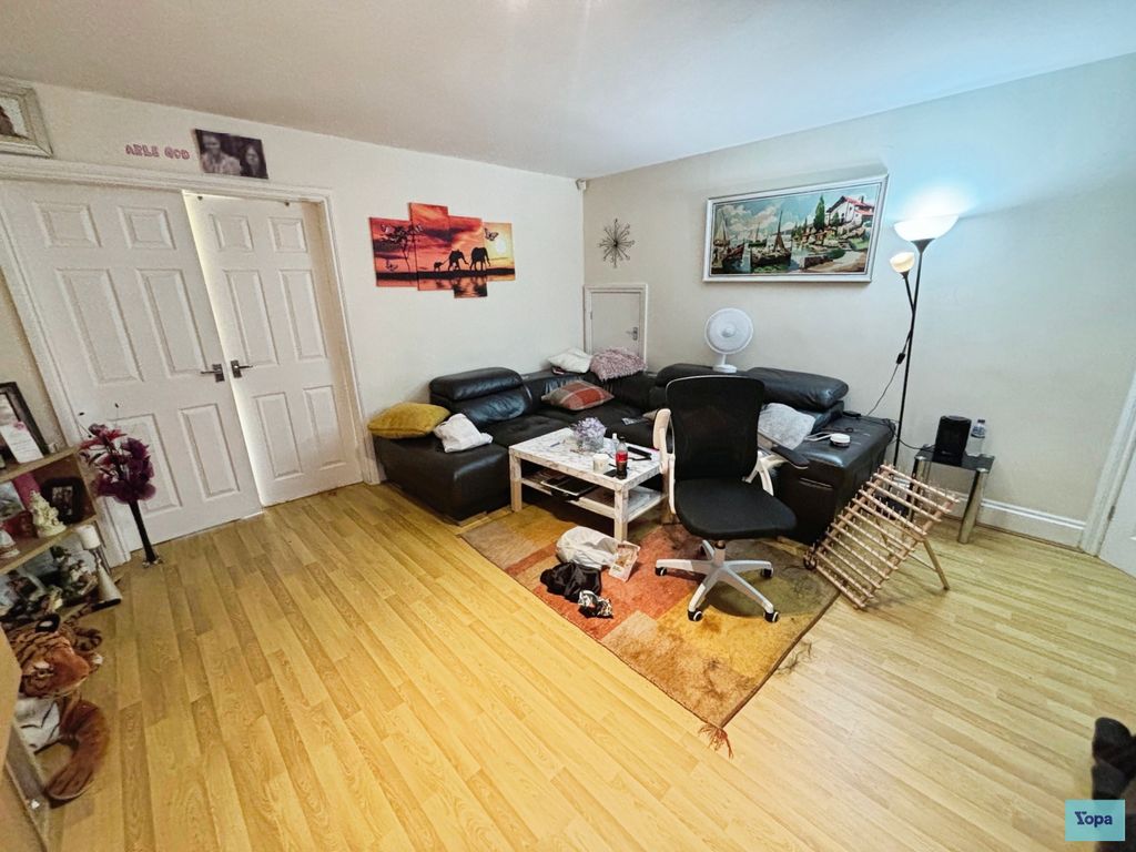 Property photo 3 of 19 3