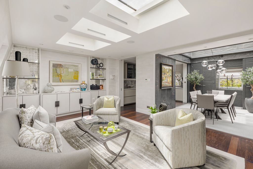 Property photo 2 of 28