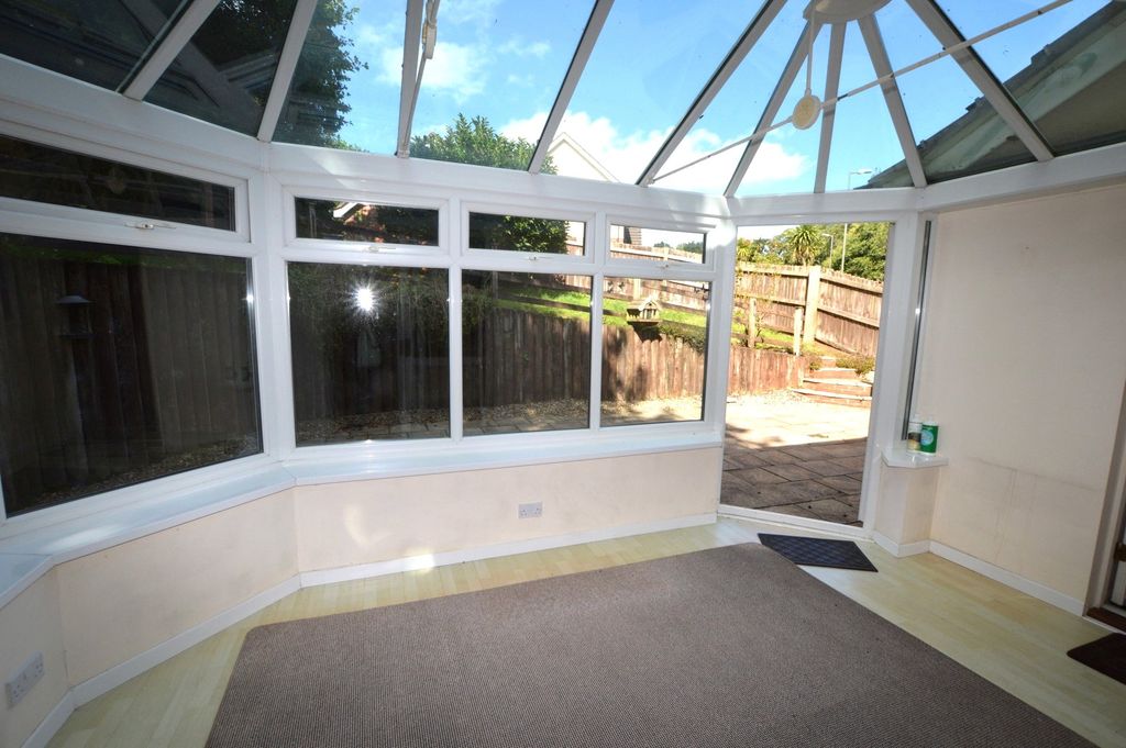 Property photo 3 of 16 Picture No. 20