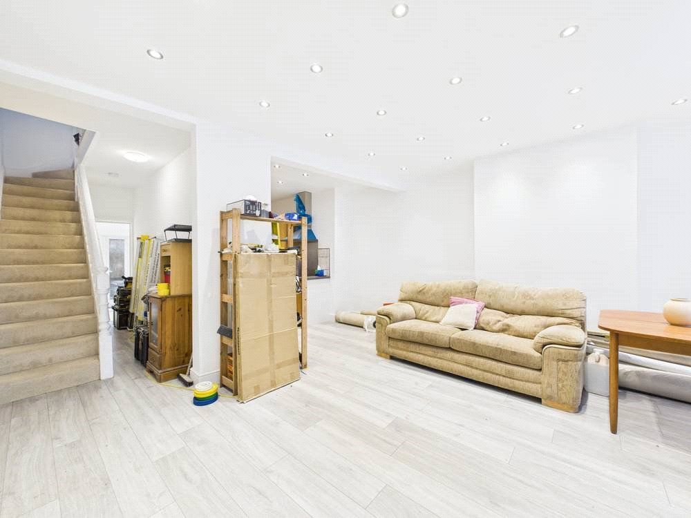 Property photo 3 of 17 Picture No. 15