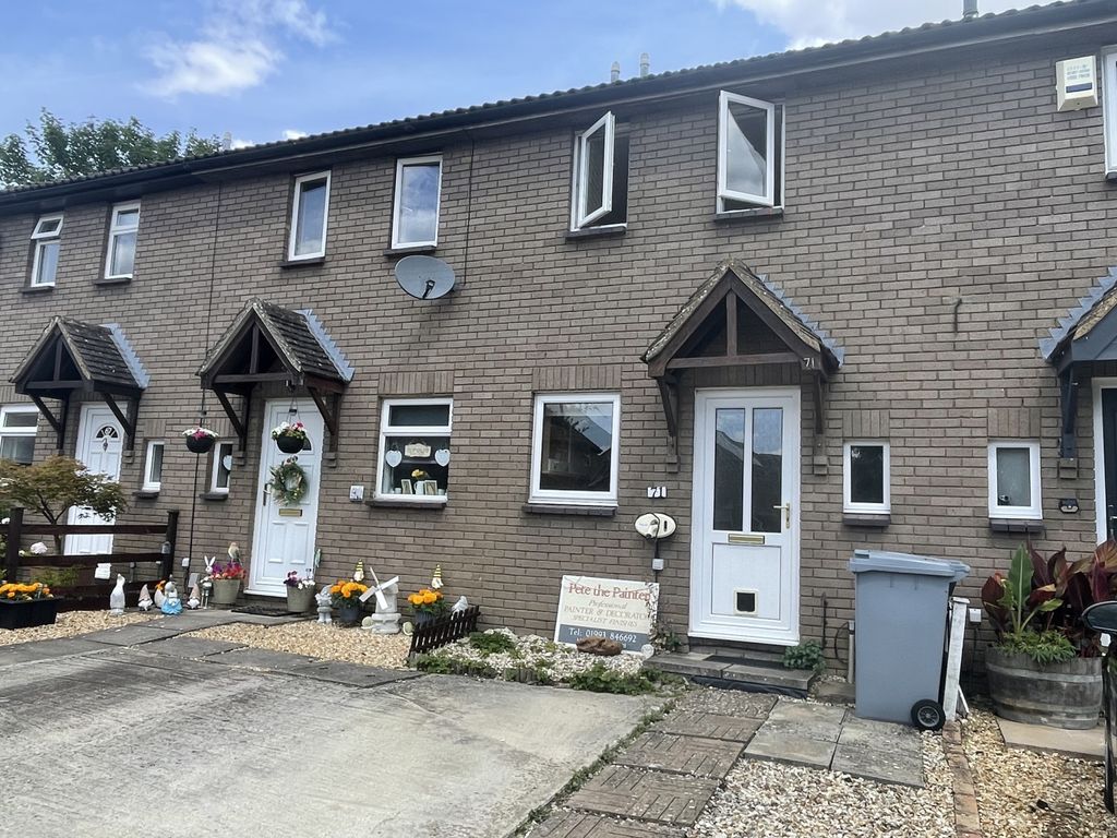 Property photo 1 of 3 Outside Front 2