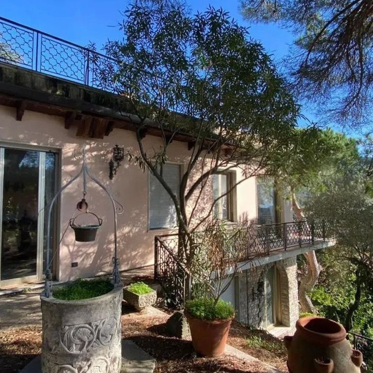 Property photo 1 of 10 Charming Villa In Lerici, Liguria