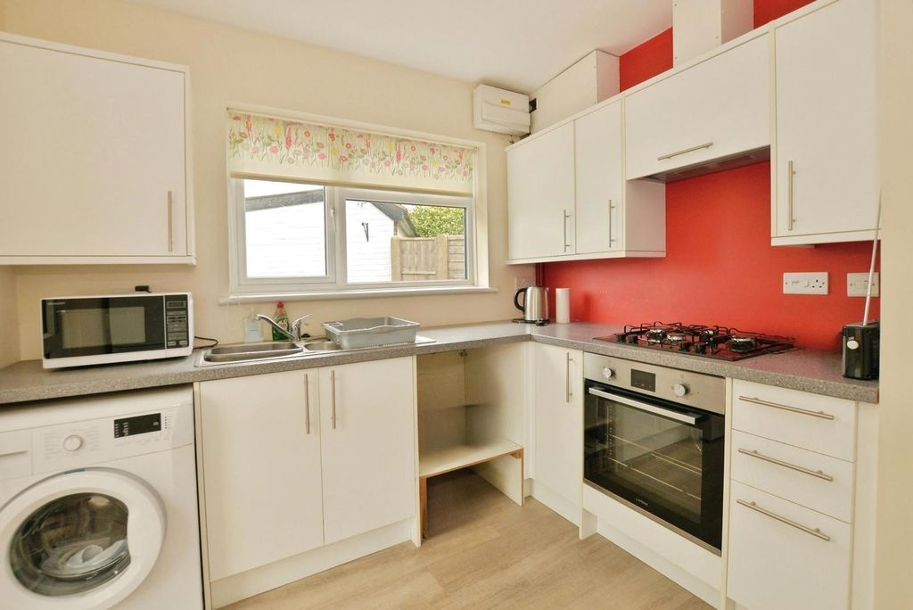 Property photo 3 of 10 Pbox-Img.Jpg