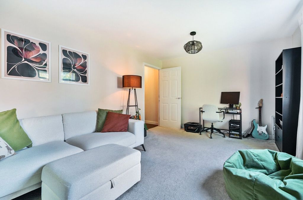 Property photo 2 of 8 Picture No. 06