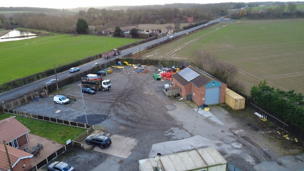 Property photo 3 of 9 Photo 9