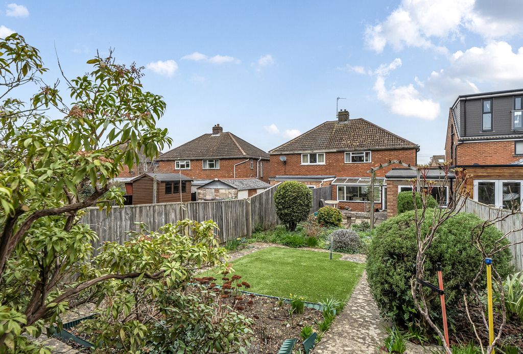 Property photo 1 of 9 1415253-4-6995c42...