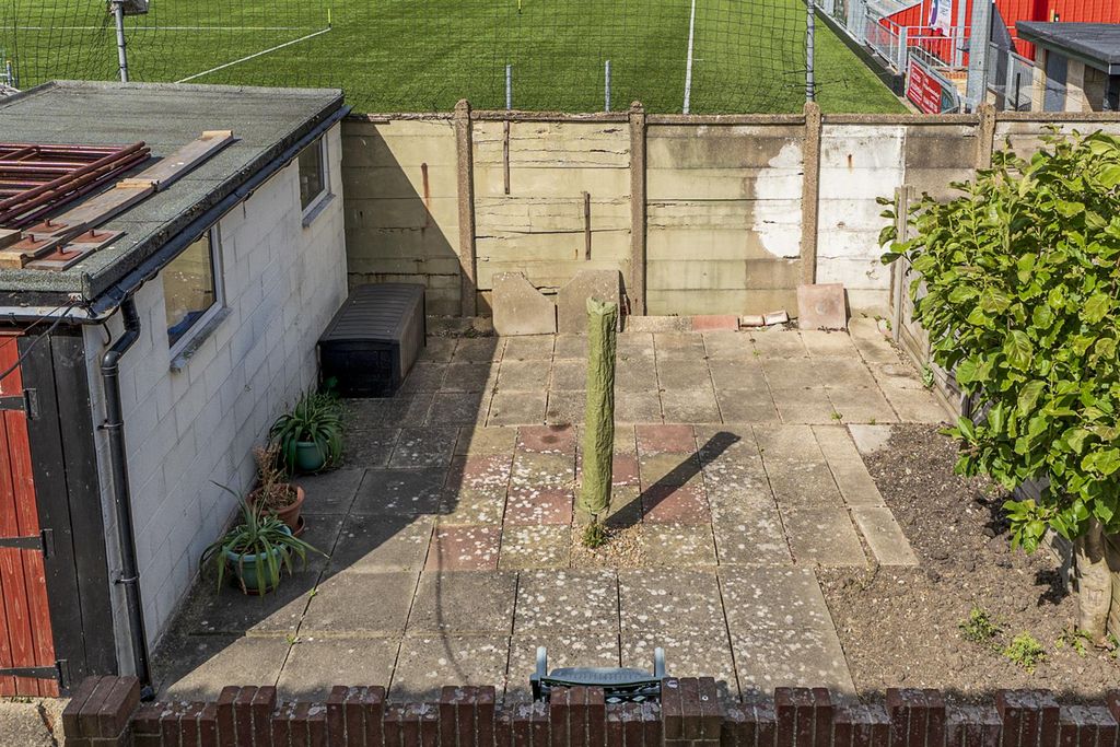 Property photo 2 of 21 For Sale By Aspire Residential | Woodside Road