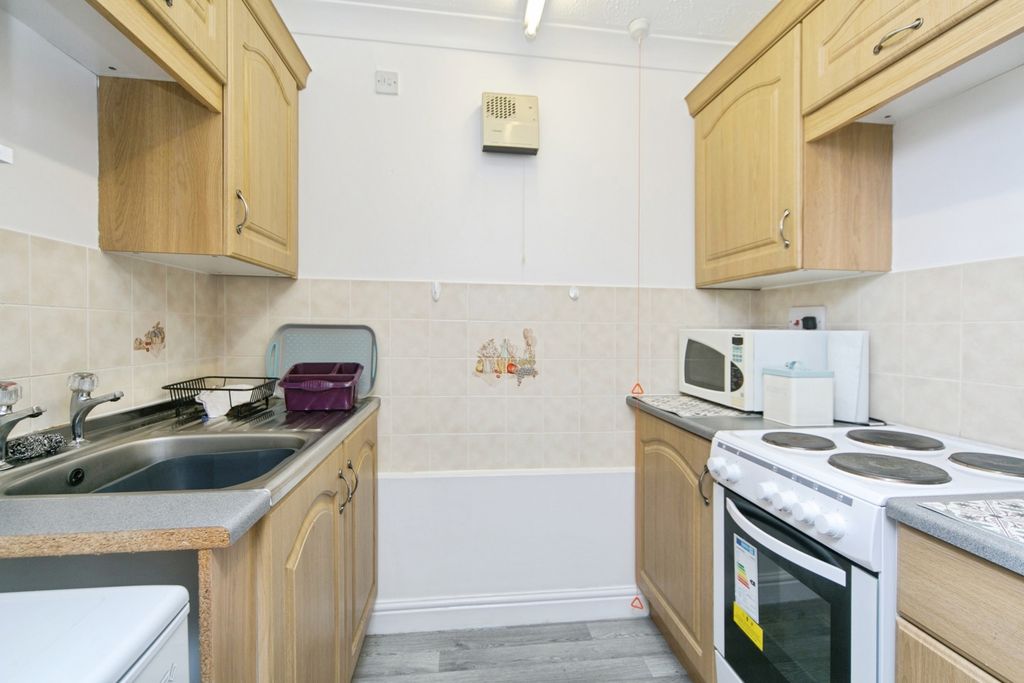 Property photo 3 of 17 Pbox-Img.Jpg