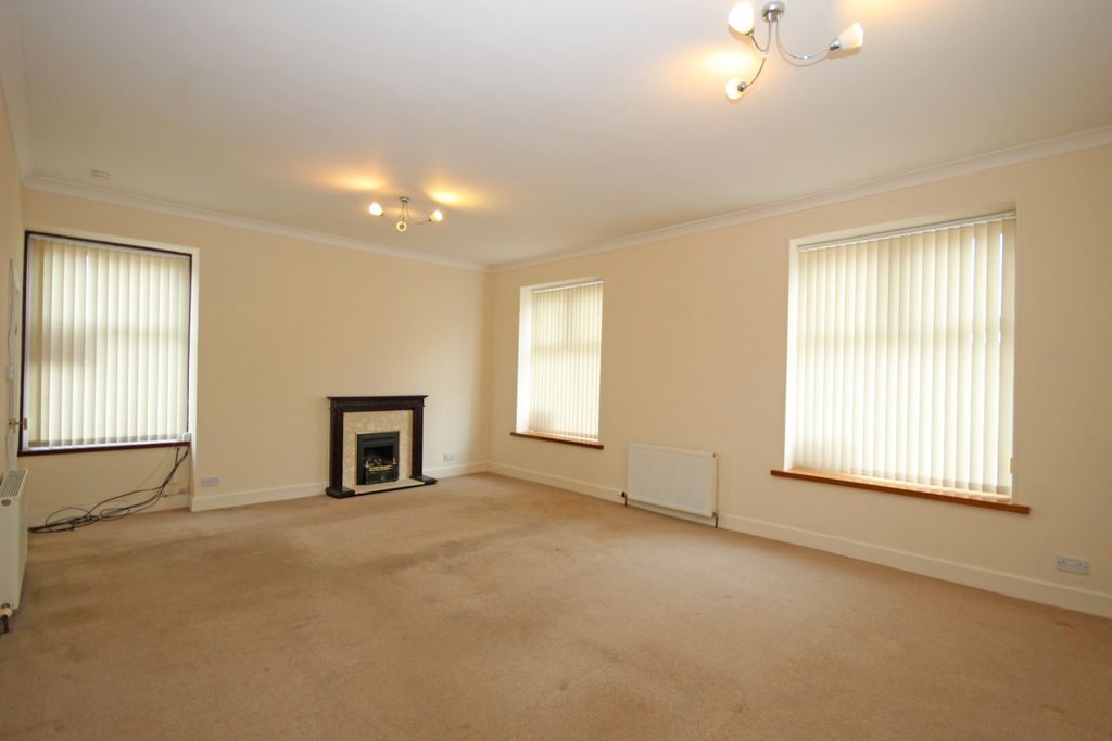 Property photo 3 of 36