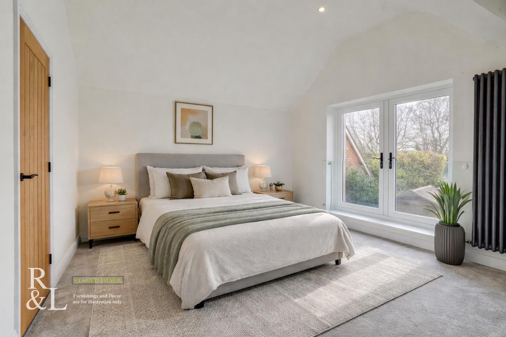 Property photo 3 of 38 39A Tamstaged (3).Jpg