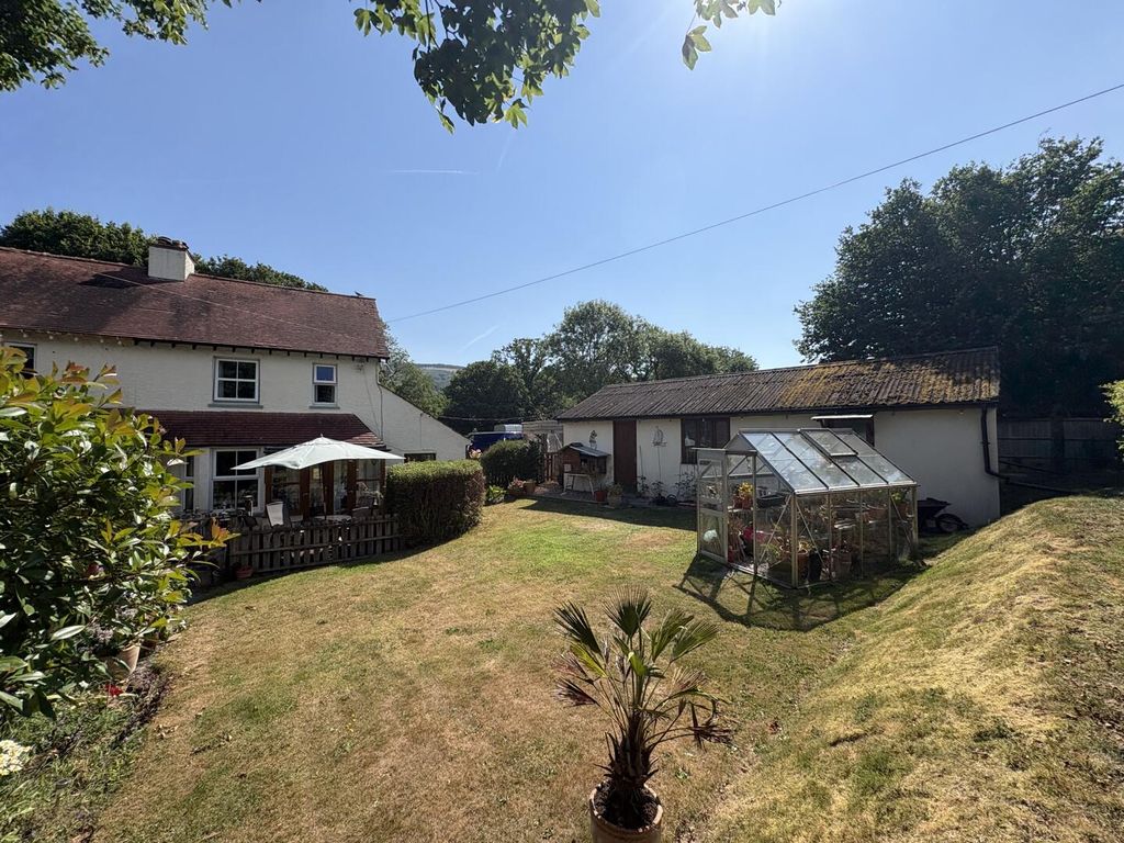Property photo 1 of 32 Rear Garden