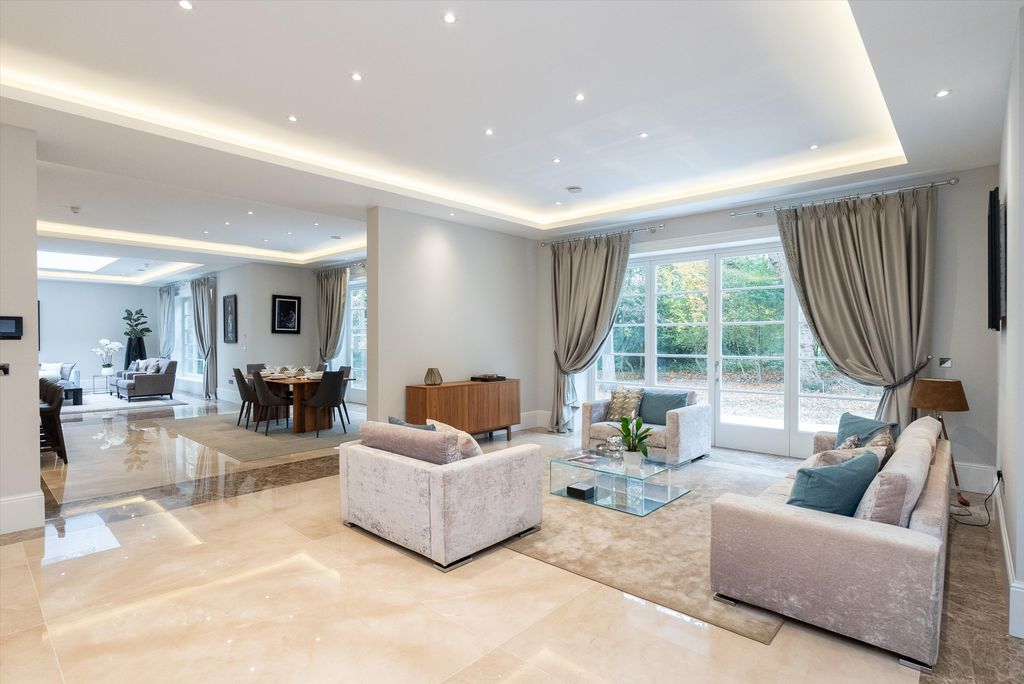 Property photo 3 of 28 Image