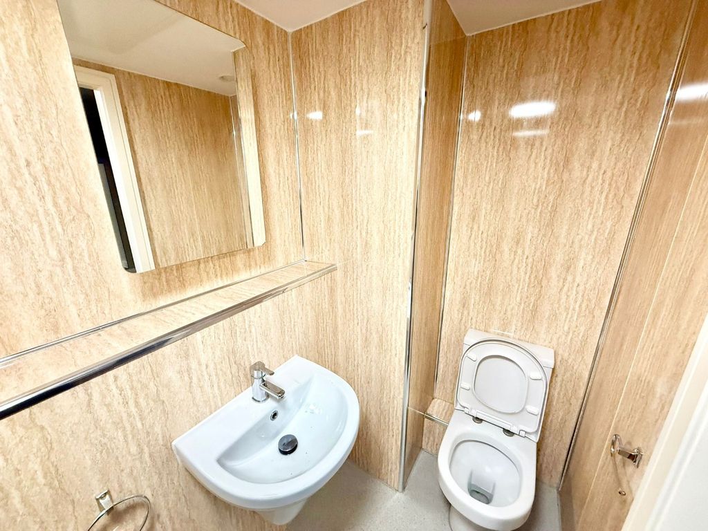 Property photo 2 of 3