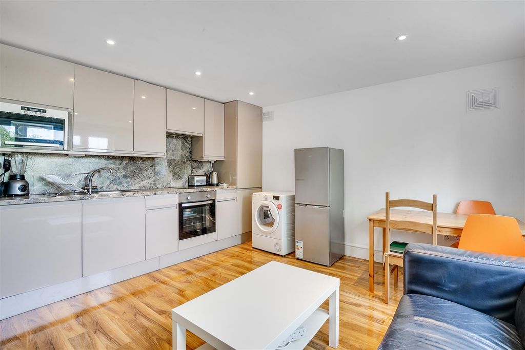 Property photo 1 of 6 For Sale - Grandfield Court, W4