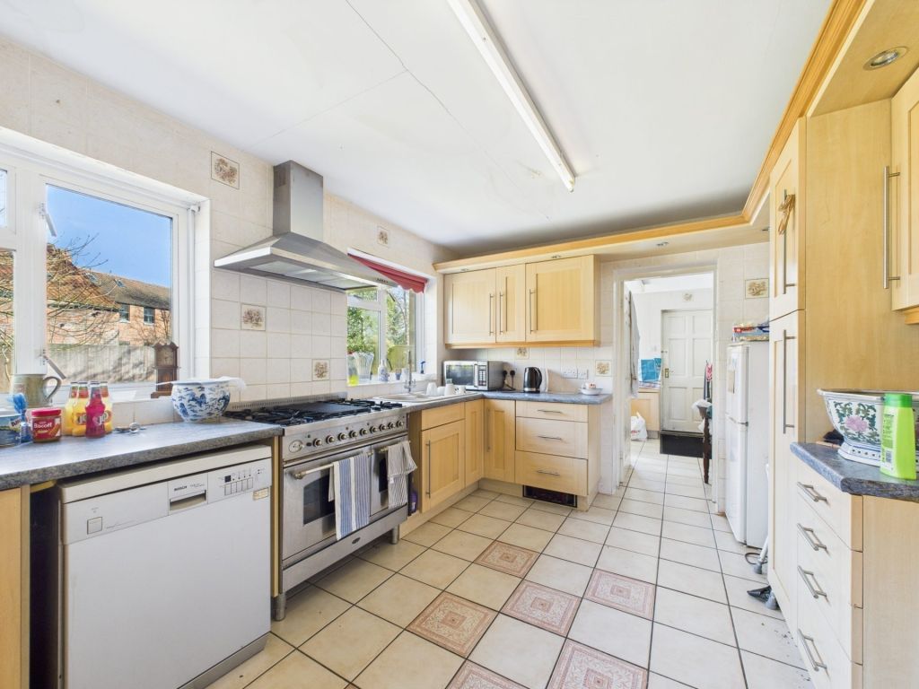 Property photo 3 of 24
