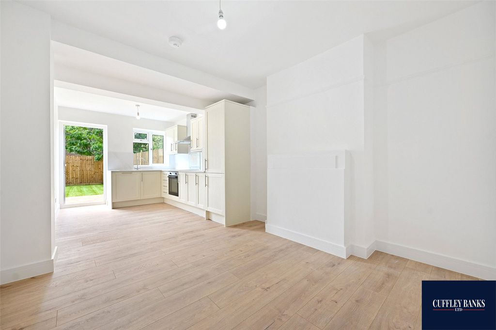 Property photo 3 of 12 Picture No. 03