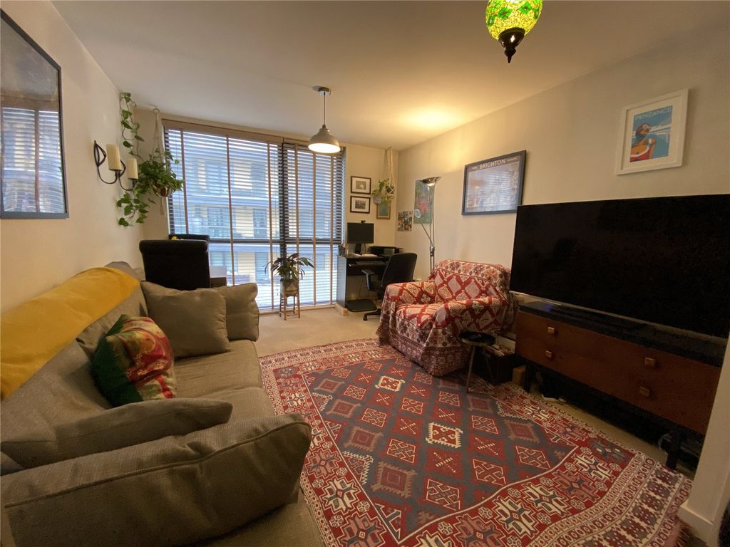 Property photo 2 of 6 Picture No. 06