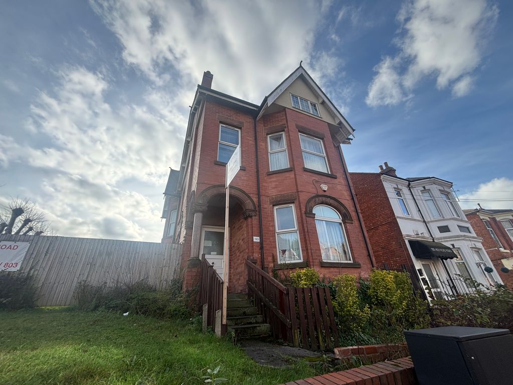 Property photo 1 of 8