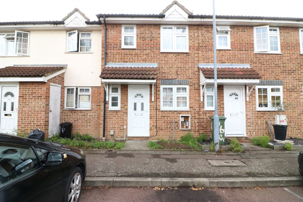 Property photo 1 of 7 Two Bedroom House For Sale